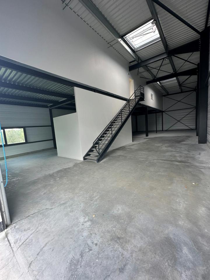 Local d'activité Tour-de-Salvagny 442m² Location local d'activité Tour-de-Salvagny Rhône OLACT2427077 6